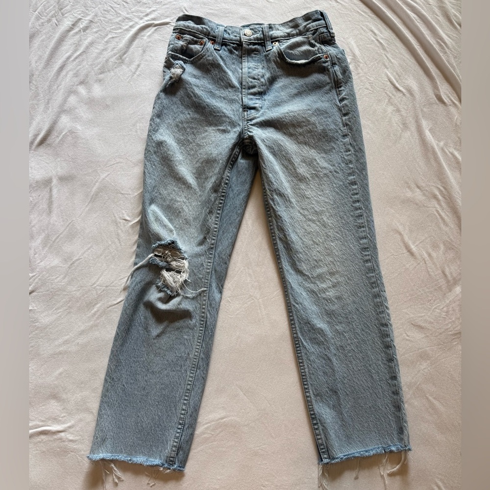 Gap Women's High Rise Lightly Distressed Blue Jeans 26